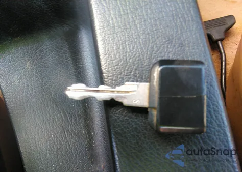 1989 BMW 325 I Automatic z USA, uszkodzony, nr VIN WBAAD230XK8845195